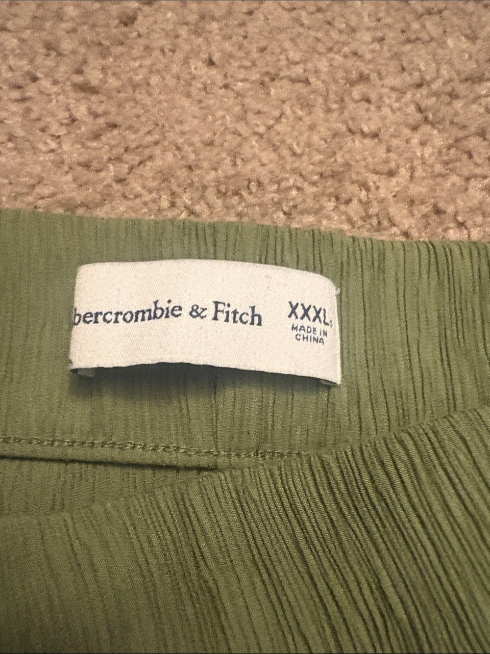 Women’s Abercrombie and Fitch Olive Green Casual Pull-On Pants - Picture 2 of 6